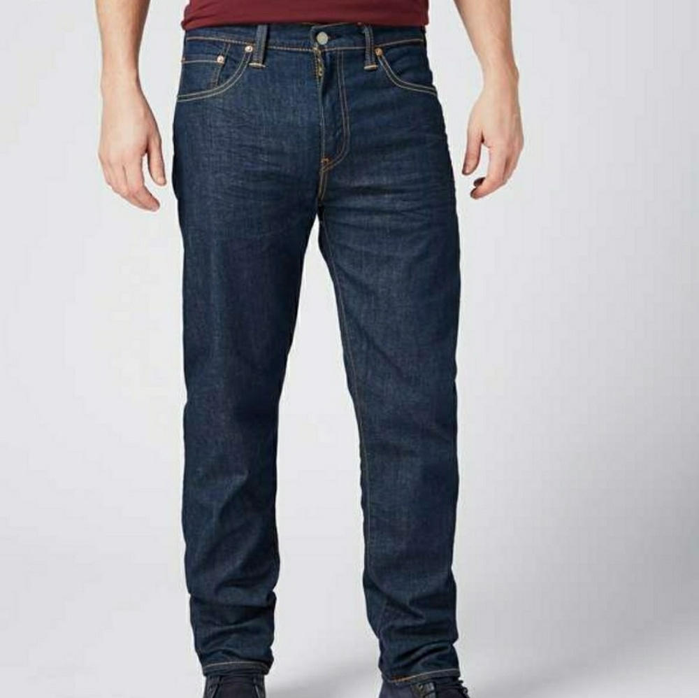 Dark wash Levi's Jeans